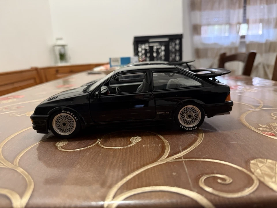 MINICHAMPS 1/18 FORD ESCORT COSWORTH E FORD SIERRA COSWORTH - Immagine 3 di 4
