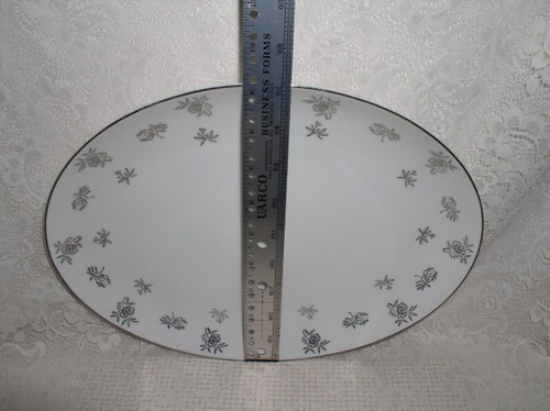 Fukagawa Arita Pattern No 1040 White Rose Hand Painted 12" Oval Serving Platter - Picture 2 of 4