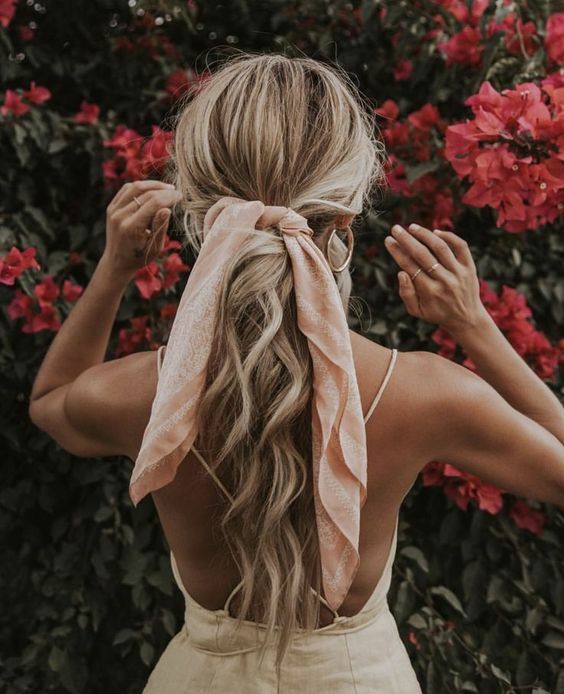 Boho-Satin-Haarschleife – Elegantes Scrunchy Aus Seidensatin, Elastisch & Vielseitig – Braun