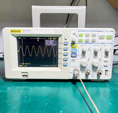 1PCS USED RIGOL DS1052E digital oscilloscope 2CHANNEL 50MGZ 1GSa/s/IC