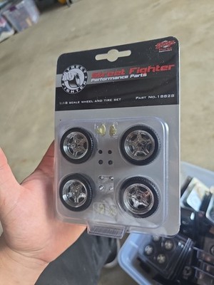 GMP 1/18 Scale STREETFIGHTER Rims & Tires 