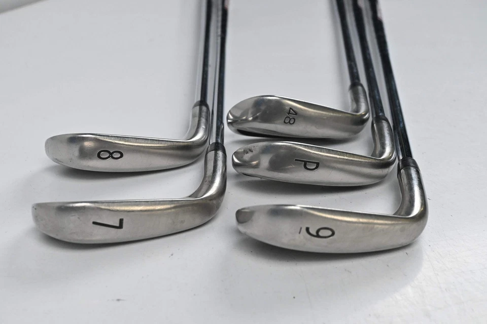 Titleist 718 AP1 Irons / 7-PW+GW / Regular Flex AMT Red R300 Steel Shafts - Image 4 of 4