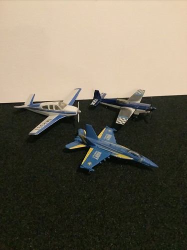 Mini Flugzeuge Stuntflugzeug Beechcraft V35 A Bonanza Matchbox Blue Angel Diecast - Bild 3 von 8