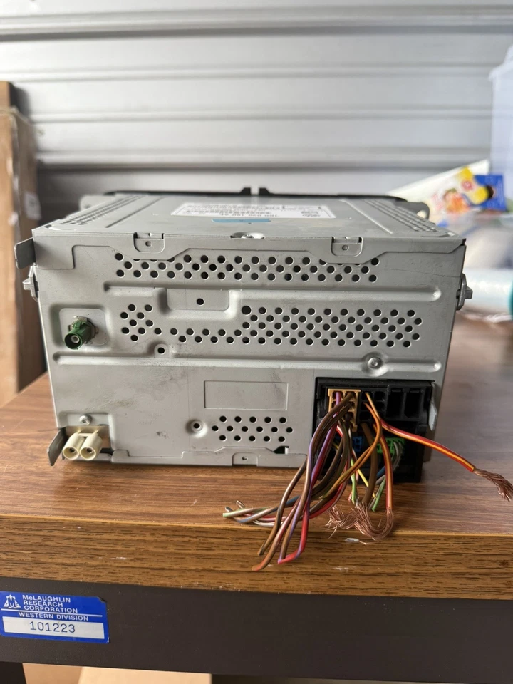 Radio CD satélite Volkswagen Jetta Passat AM FM 2012-2015 1K0035180AE Foto 2 de 4