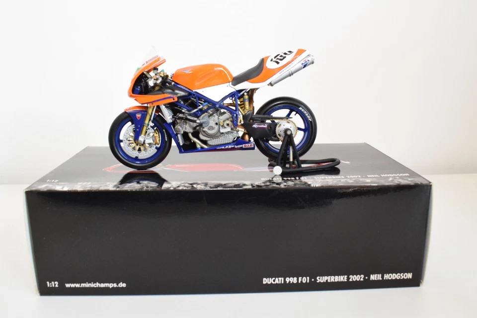 B81 1:12 MINICHAMPS 122 021200 DUCATI 998 F 01 WSB 2002 HODGSON TEAM HM PLANT MB - Immagine 2 di 4