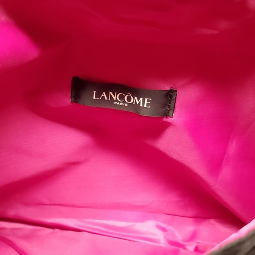 Lancome Cosmetic Makeup Bag Black with Black Rose Snap Closure Pink Liner 9x5.5" - Imagen 6 de 8