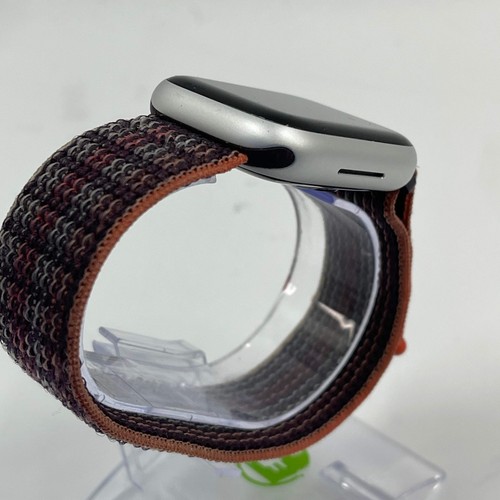 GPS Only Apple Series 8 41MM Silver Aluminum Elderberry Sport Loop A2770 - Photo 4 sur 8