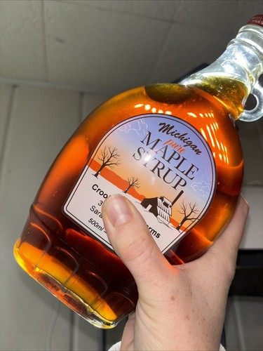 Michigan Pure Maple Syrup, Grade A, Amber, 500mL/16.9 fl. oz., Glass Jug - Picture 2 of 5