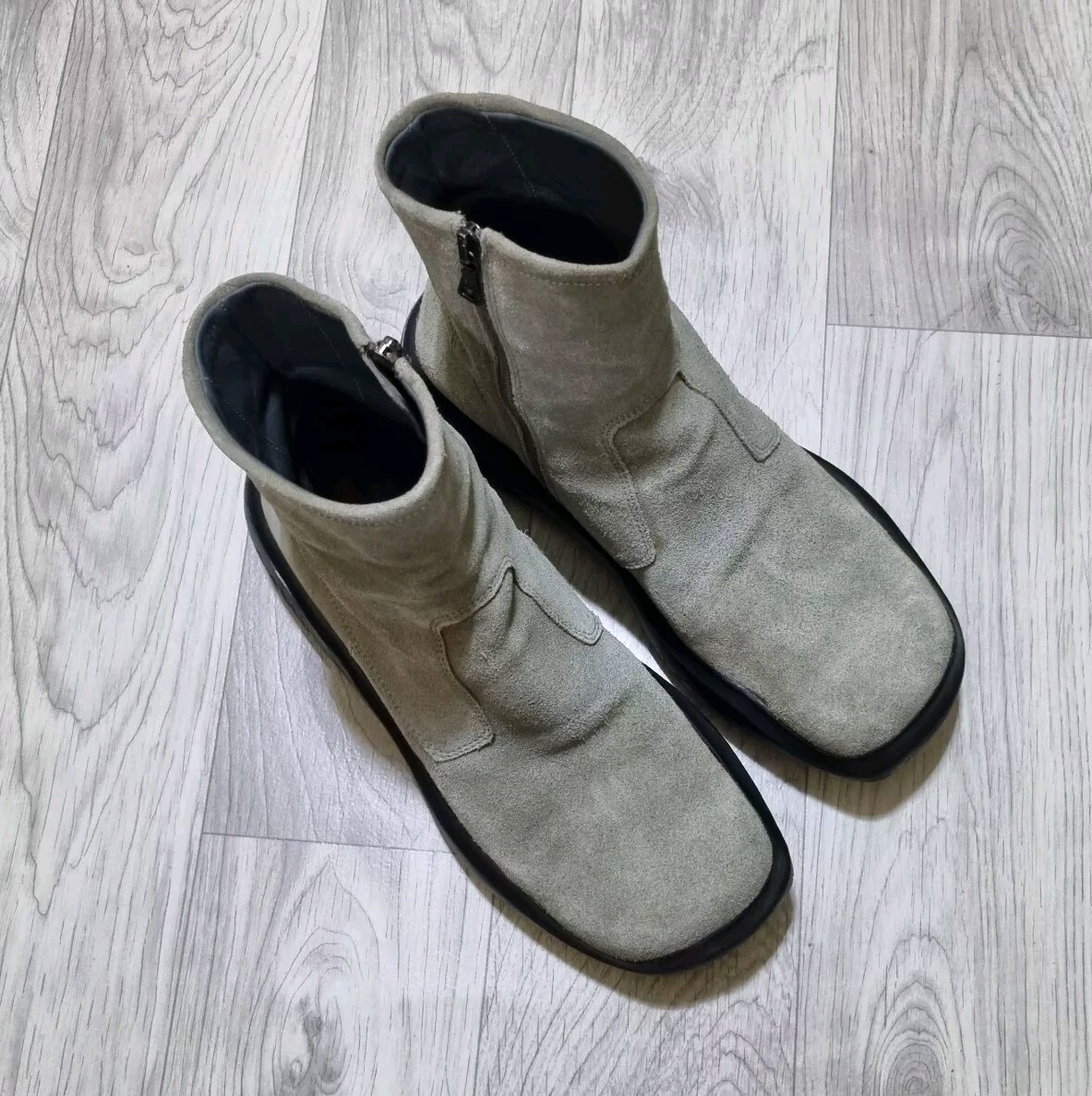 Prada Boots Men's FW 1999 Vintage Runway Biker Zip-Up Vibram Blackish 7.5-8 Us Prada Boots Men's FW 1999 Vintage Runway Biker Zip-Up Vibram Blackish 7.5-8 Us