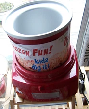 Red Cuisinart Ice Cream, Frozen Yogurt, Sorbet Maker 1.5 Quart New  No Box READ