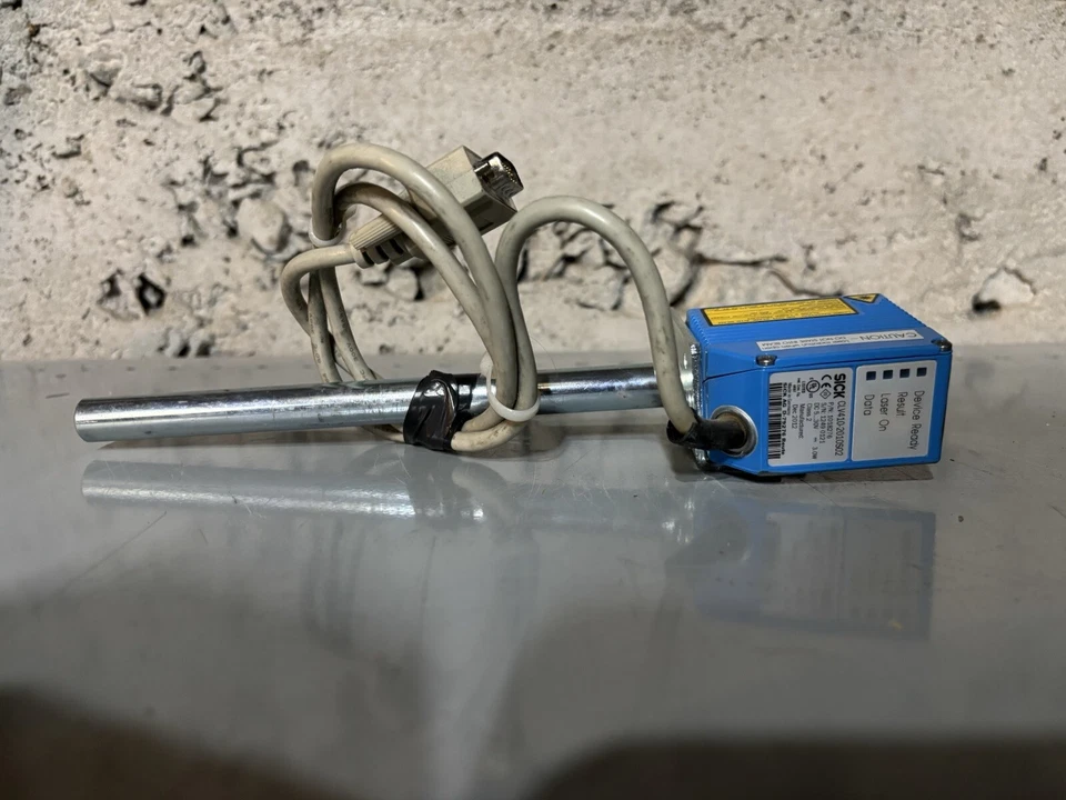 Lot of 3 SICK CLV410-2010S02 fixed bar code reader, rod backet included. - Image 3 of 4