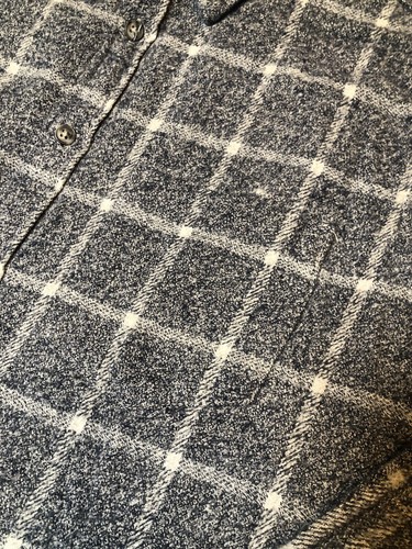 Free Planet Window Pane Button Down Flannel Shirt Mens Gray/White/Black Size S - Picture 3 of 9