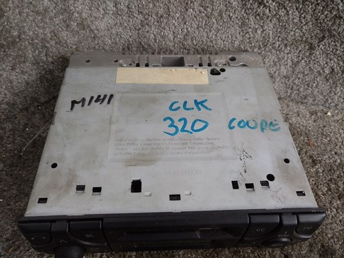 Mercedes Audio 10 Cassette Radio Stereo BE3100 Becker 2108200986 W210 R129 W208 - Picture 2 of 4