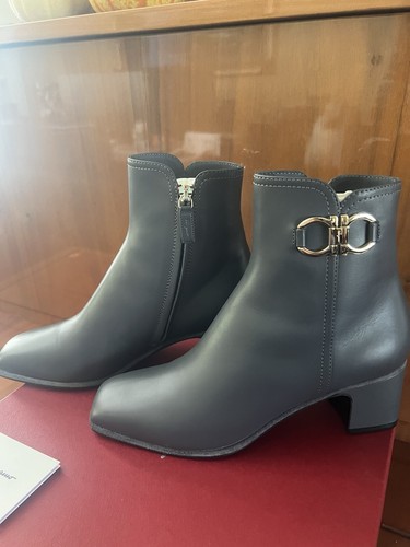Salvatore Ferragamo Womens Smooth Cassaro Leather Grey Ankle Boots Size 7 1/2 - Picture 5 of 12