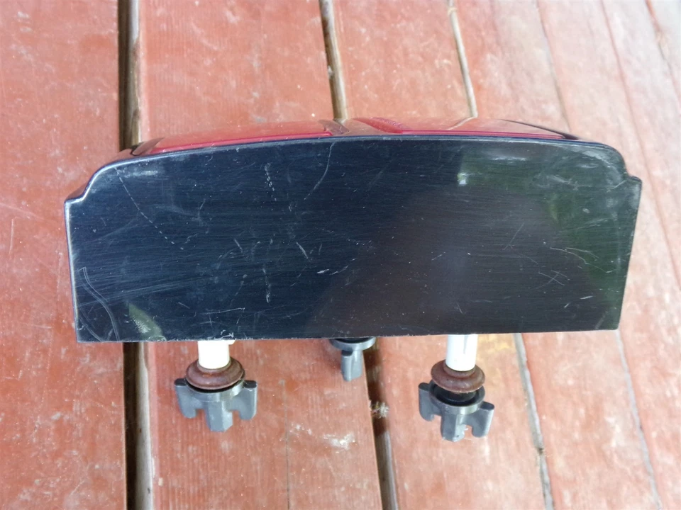 Chevrolet Cavalier 1988 1989 1990 cupé 2P Z24 luz trasera OEM 88 89 90 16509040 Foto 4 de 4