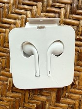 New Genuine Apple iPhone Lightning Cable Earbud Headphones Wired