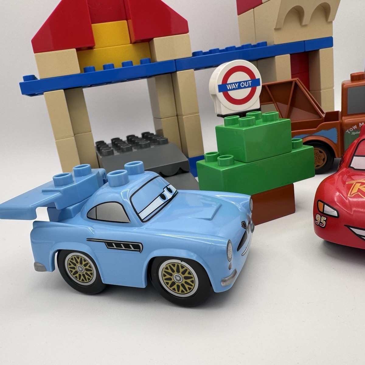 LEGO DUPLO Pixar Cars Big Bentley Lightning McQueen Tow Mater 5828
