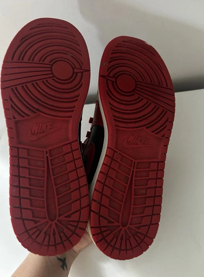 Nike Air Jordan Niños 6Y Mujeres 7.5 Negro Rojo Gris Tenis Sin Suelas Foto 4 de 4