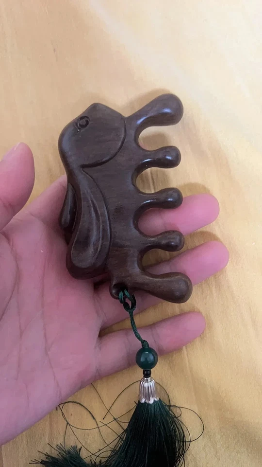 Peine para tallar madera de agar natural Dalagan indonesio masaje peine para el cuidado de la salud Foto 4 de 4