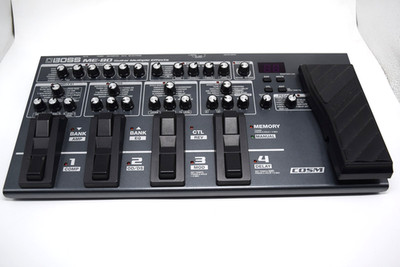 Boss ME-80   Gitarren Multi Effektgerät  -  Effektpedal