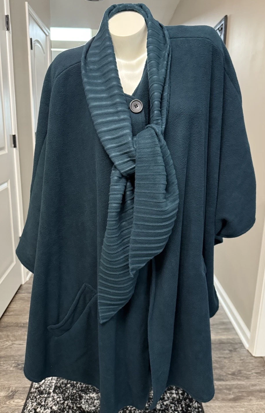 NEW Le Moda Dark Teal Poncho Attached Ribbed Scarf Pockets One Size Fits Most