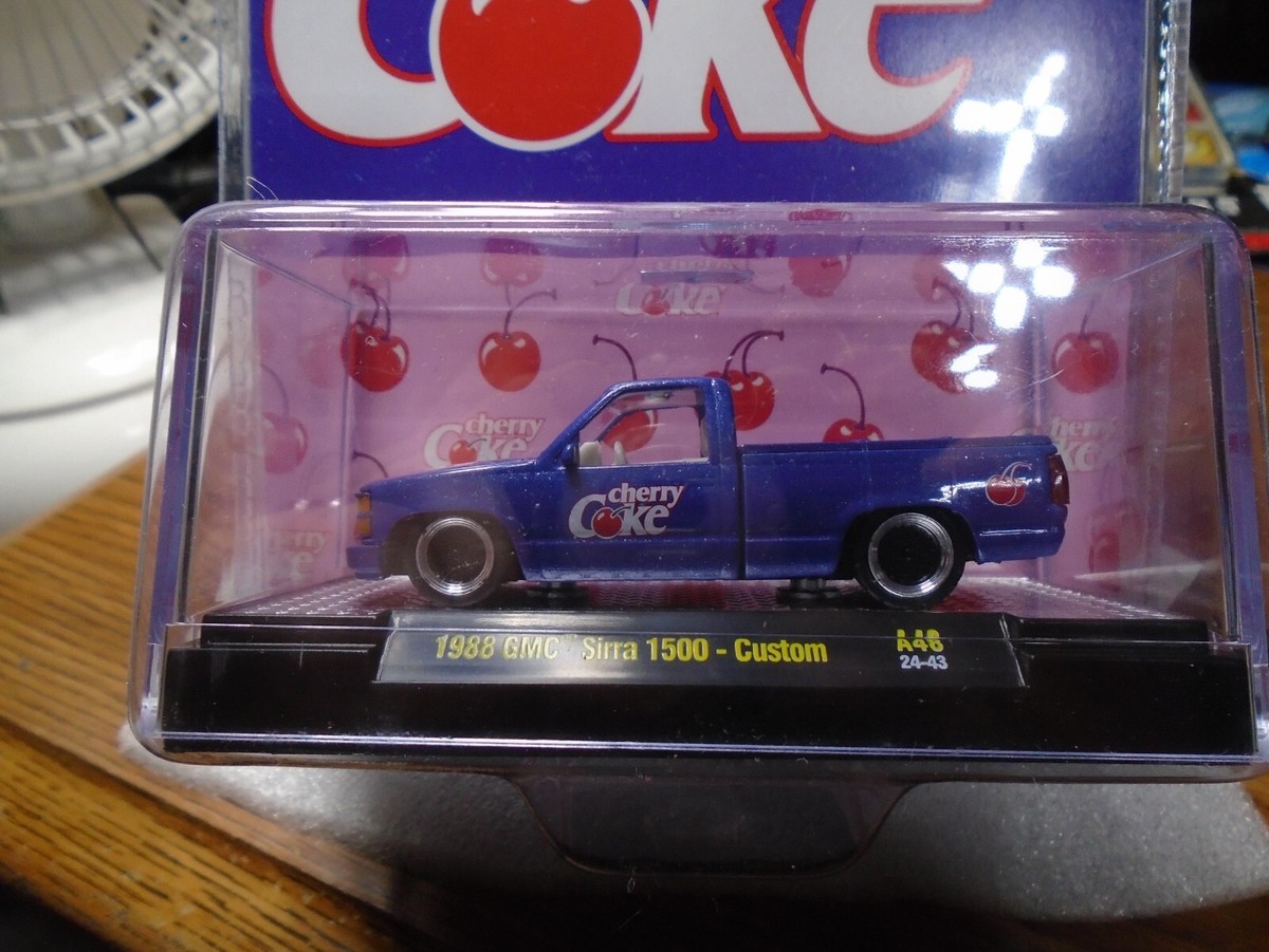 ミニカー 1988 GMC Sierra 1500 - Cherry Coke CHASE 2024 M2 Machines Cherry Coke (Sirra Error) 1988 GMC Sierra