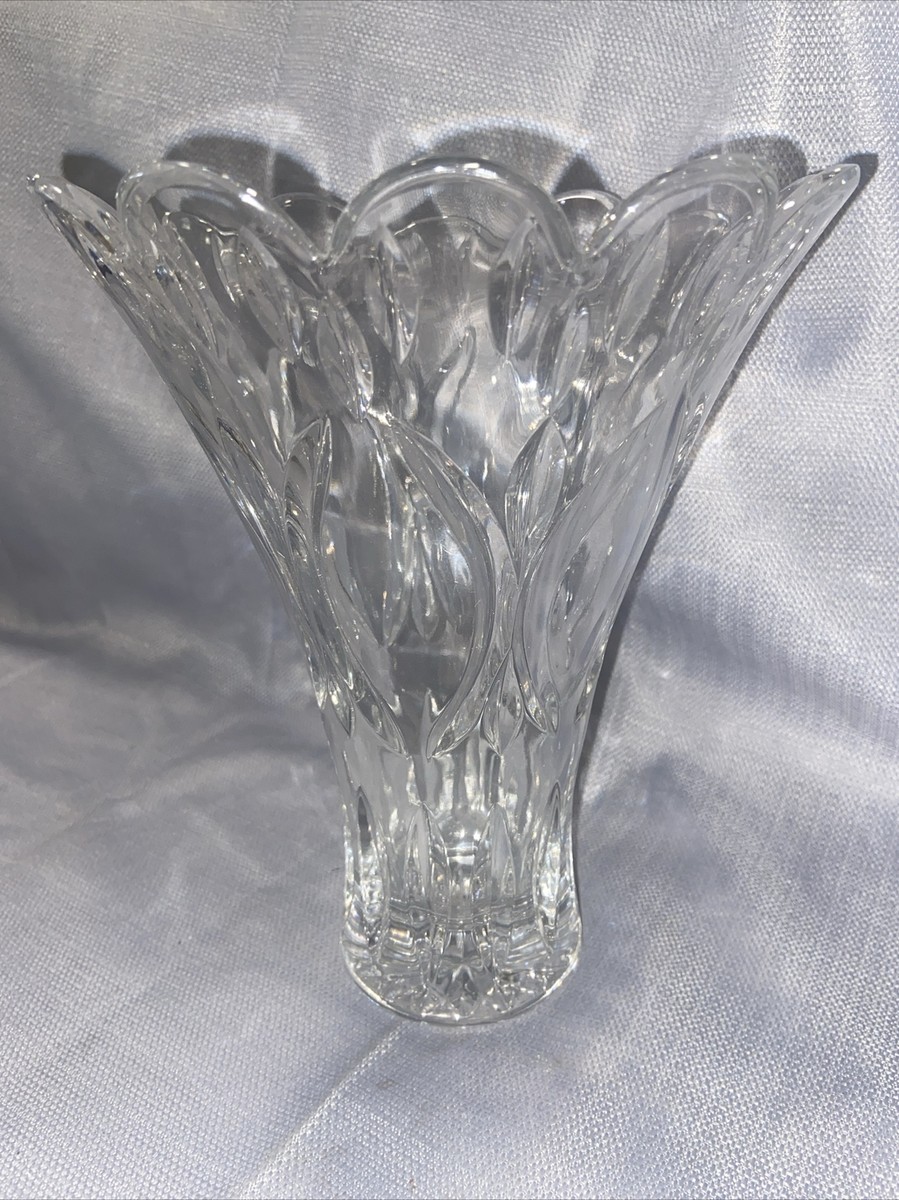 Beautiful Vintage Glass vase 8 inches Tall | eBay