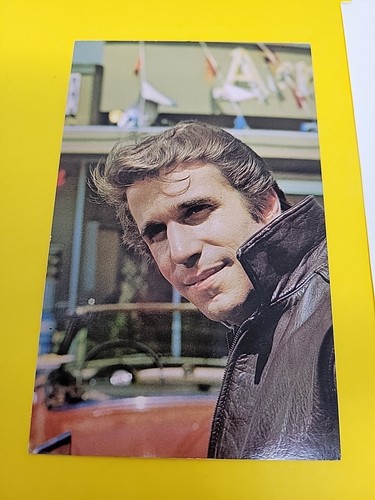 Vintage 1970s Henry Winkler/Cast Happy Days Autograph Photo Card Fact Sheet RARE - Picture 2 of 9