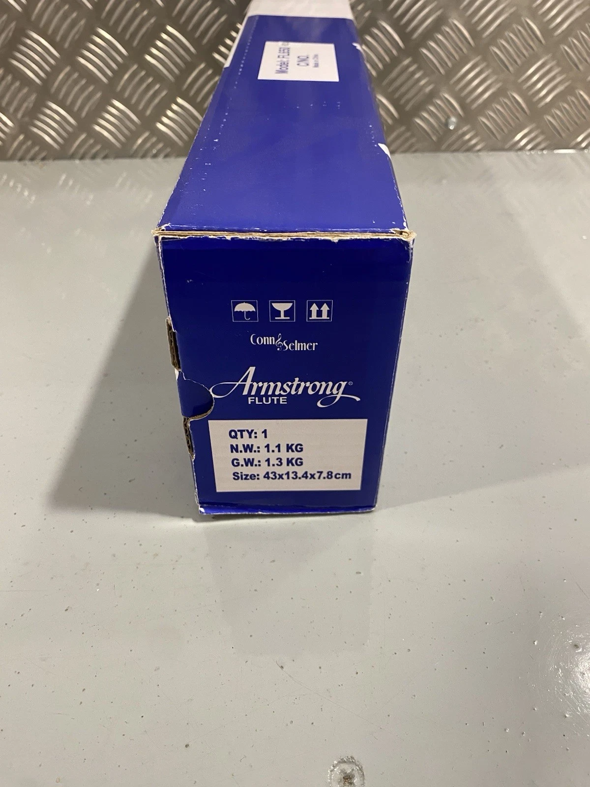 Armstrong FL650ED Beginner Flute With Case Brand New In Box 4