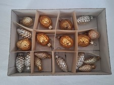 Walnüsse und Tannenzapfen – Weihnachtsdeko