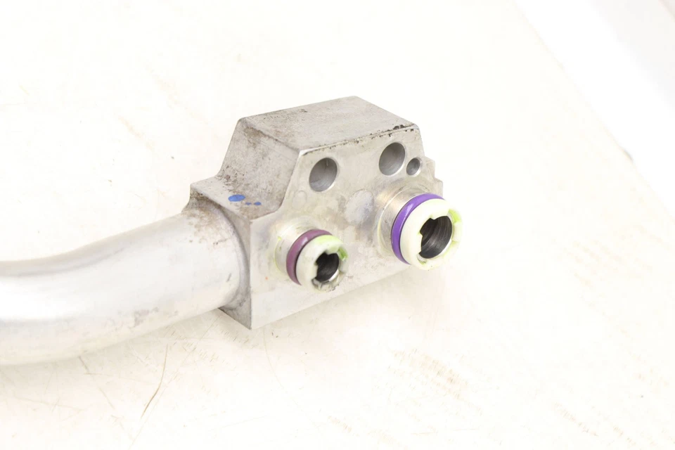 AUDI RS7 2014-2018 - MANGUERA DE AIRE ACONDICIONADO / LÍNEA / TUBO 4G1260712G Foto 3 de 4