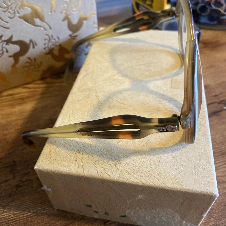 Vintage 70s 80s Drop Arm Eyeglasses Frames Oversized Hipster Orange Peach Moose - Image 3 of 4