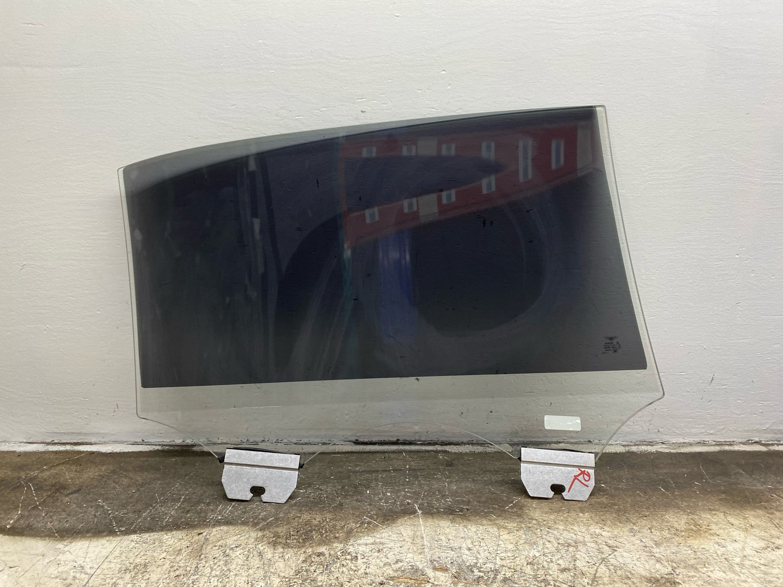 2014-2019 BENTLEY FLYING SPUR OEM REAR LEFT DOOR GLASS WINDOW PANEL
