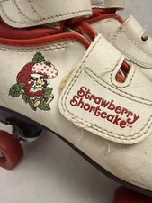 Vintage 1980 s Strawberry Shortcake Youth Roller Skates