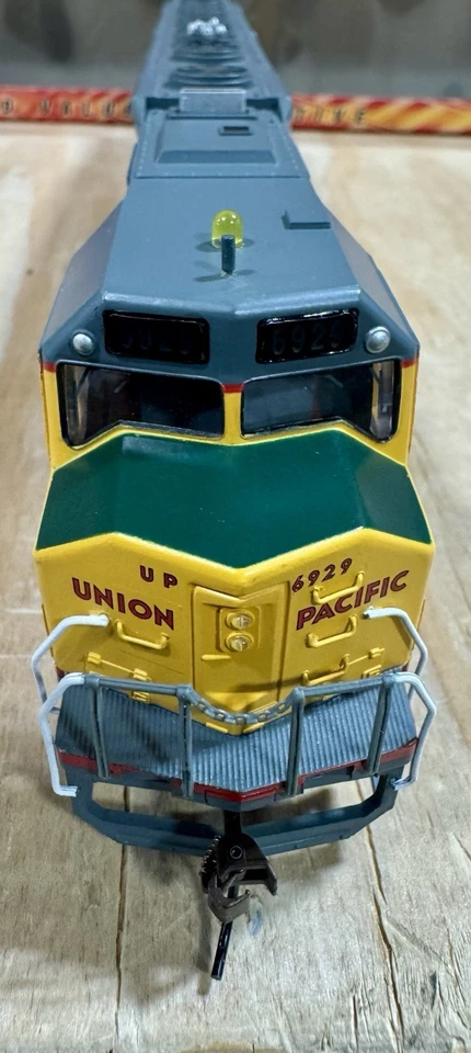 Bachmann 65102 HO Scale EMD DD40AX  DCC & Sound Union Pacific #6929 NIB - Image 4 of 4