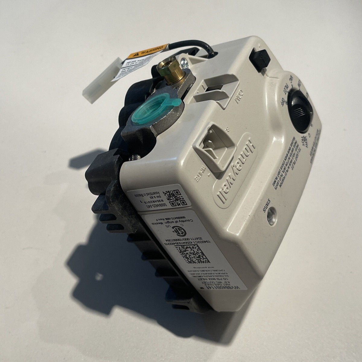 AO Smith Honeywell 100093970 Gas Control Valve/Thermostat (Natural Gas)