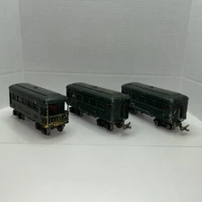 Lionel Trains 612  O Gauge Passenger Cars Olive Green O.B. Lot Untested