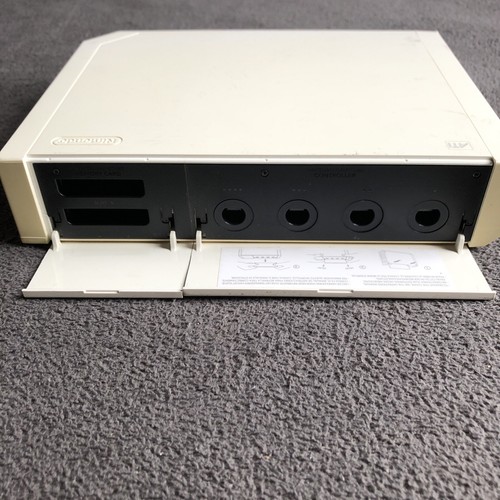 Nintendo Wii Console System w Controller Nunchuck Cables Sensor & Wheel YELLOWED - Picture 9 of 20