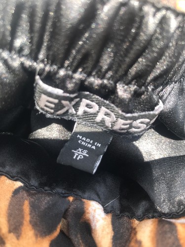 EXPRESS LEOPARD CHEETAH Halter top shorts CUTE 🐆One Piece Romper SIZE XS - Picture 6 of 7