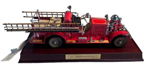1/32 FRANKLIN MINT THE PIERCE SNORKEL FIRE ENGINE WITH PLATFORM