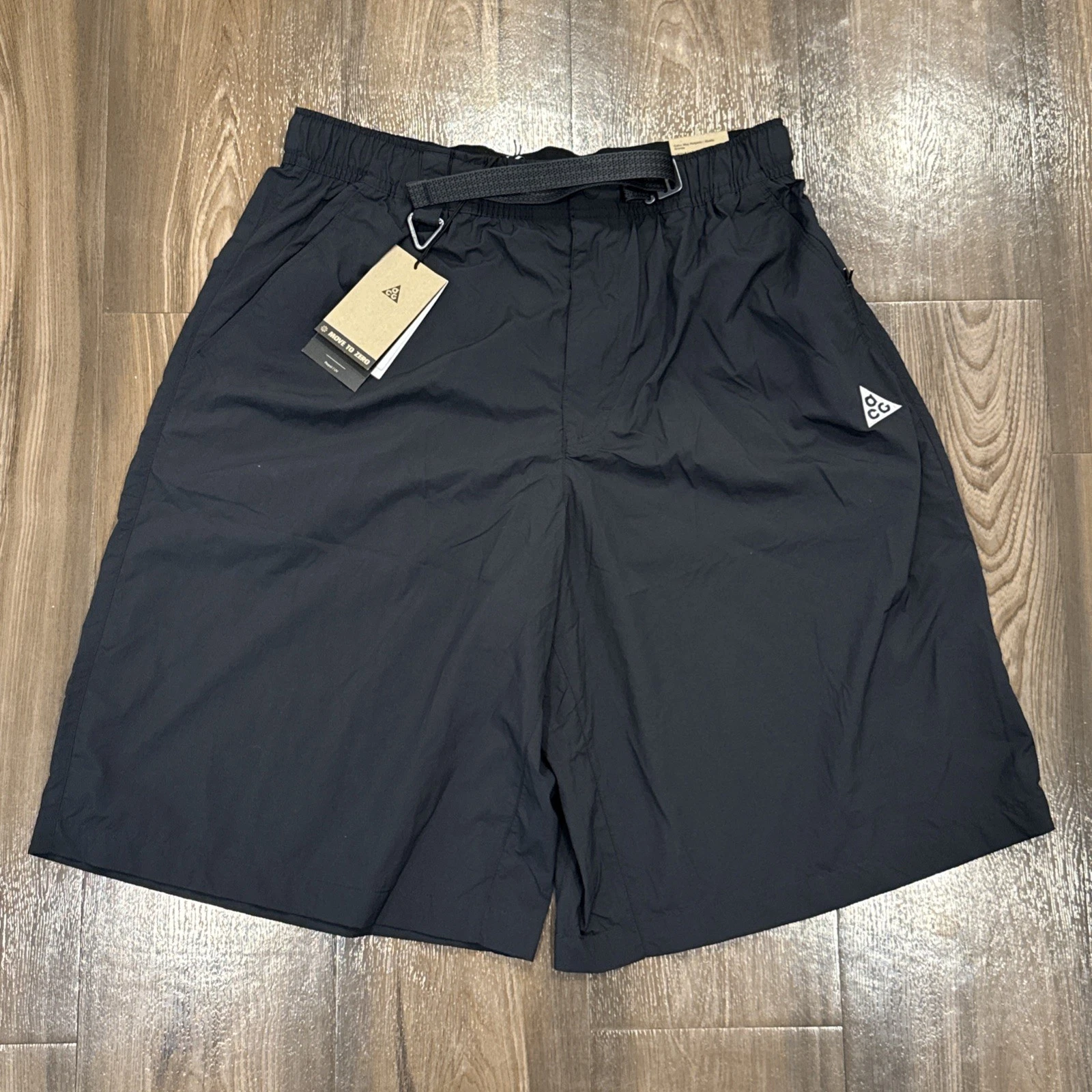 $110 Nike ACG Orb Weaver UV Repel Oversized Black Shorts Mens Size M HJ2887-010