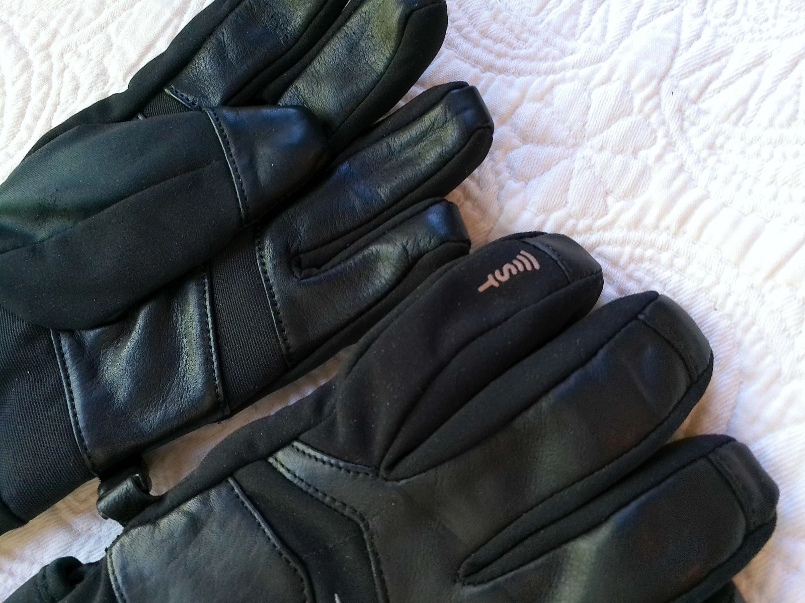 SEIRUS XTREME BLACK SIZE M TOUCHSCREEN WATERPROOF BREATHABLE LINED EASY ON/OFF