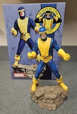 Diamond Select Marvel Cyclops The Silver Age  X-men Statue by Rudy Garcia /3000