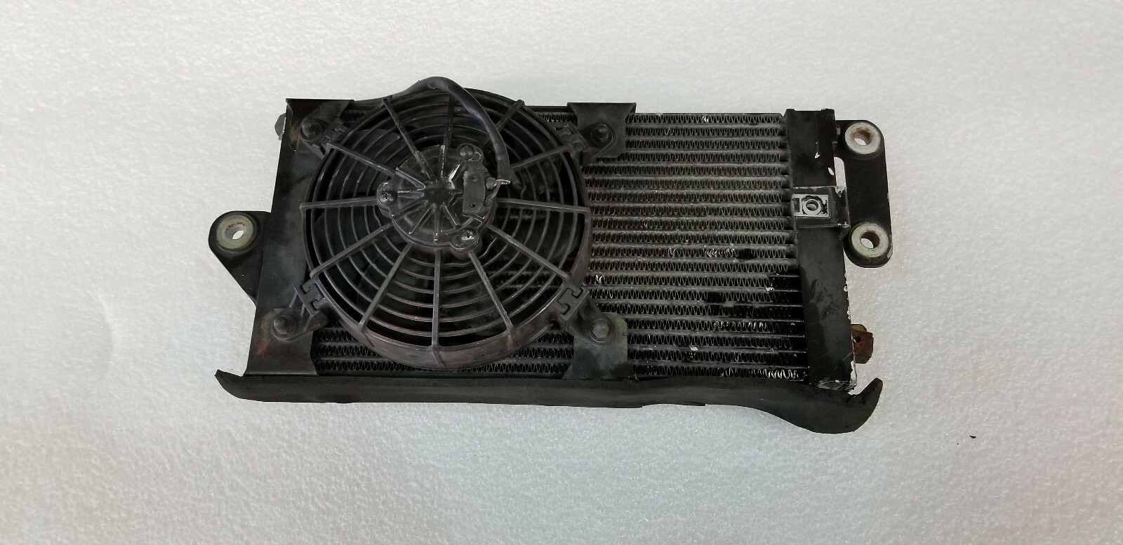 FERRARI 458 ITALIA REAR LEFT DRIVER SIDE OIL COOLER RADIATOR WITH FAN OEM 295371