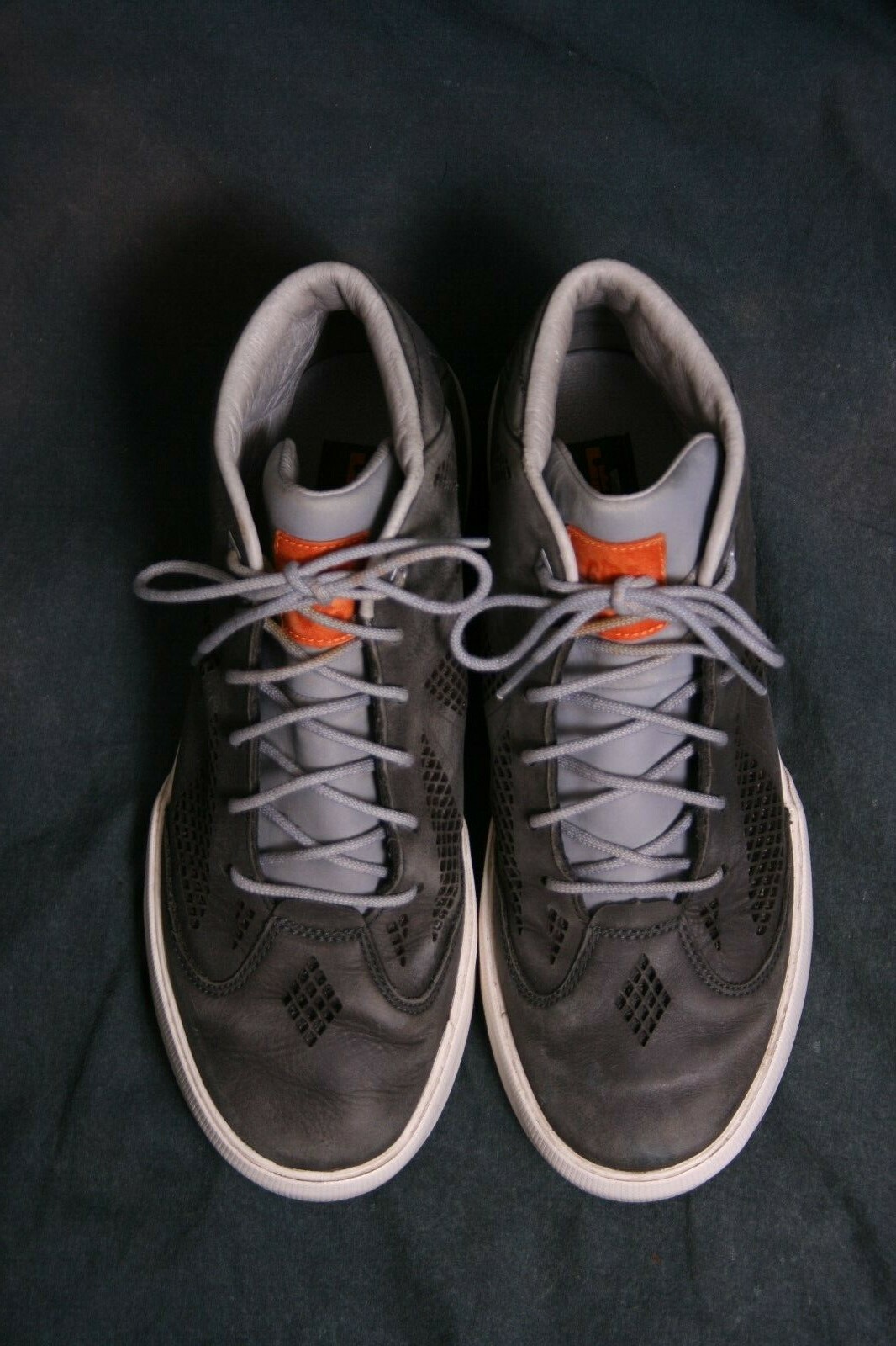 Nike Virescit Vulnere Virtus size 7 trainers Nike Virescit Vulnere Virtus size 7 trainers