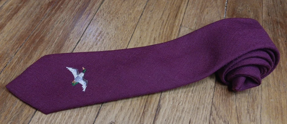 Corbata vintage temática de pato Alessandro Di Milano roja profunda bordada lisa Foto 4 de 4