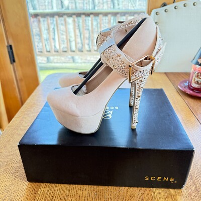 NEW Shoedazzle  Cassy  Ankle Strap Spike Studded Heels 8.5'' Never Worn.