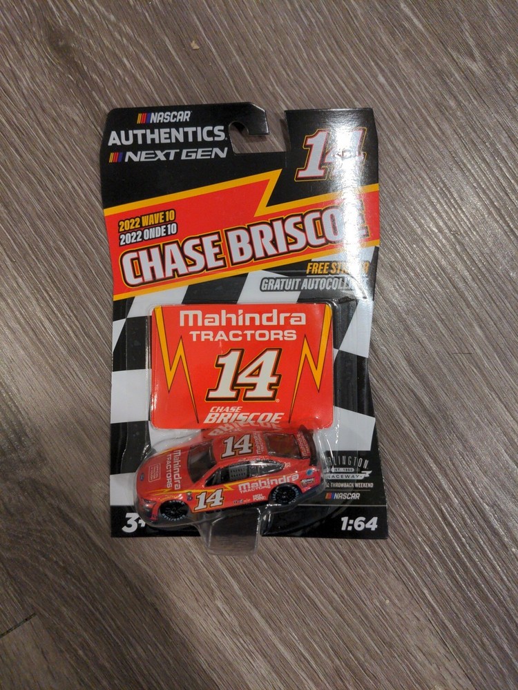 Chase Briscoe #14 Mahindra Tractor Throwback 2022 Wave 10 NASCAR Authentics 1:64