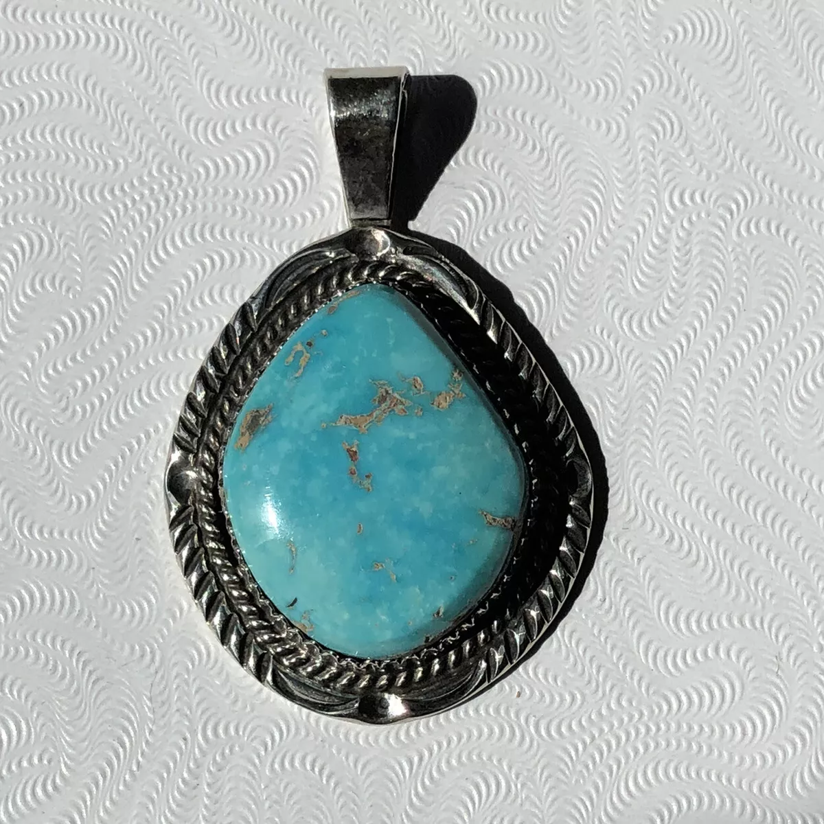 Navajo turquoise best sale pendant