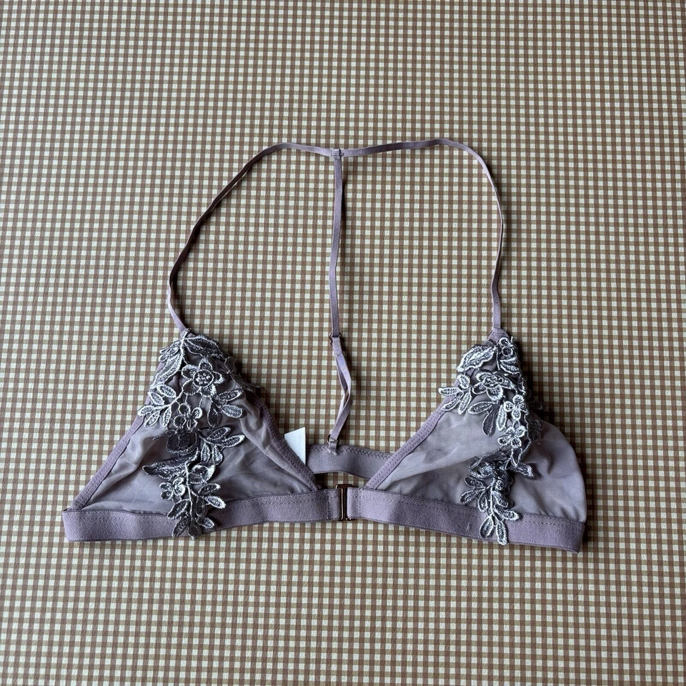 Urban outfitters Sheer 蕾丝文胸女式大码。 适合中号性感仙女 — 第 3/4 张图片